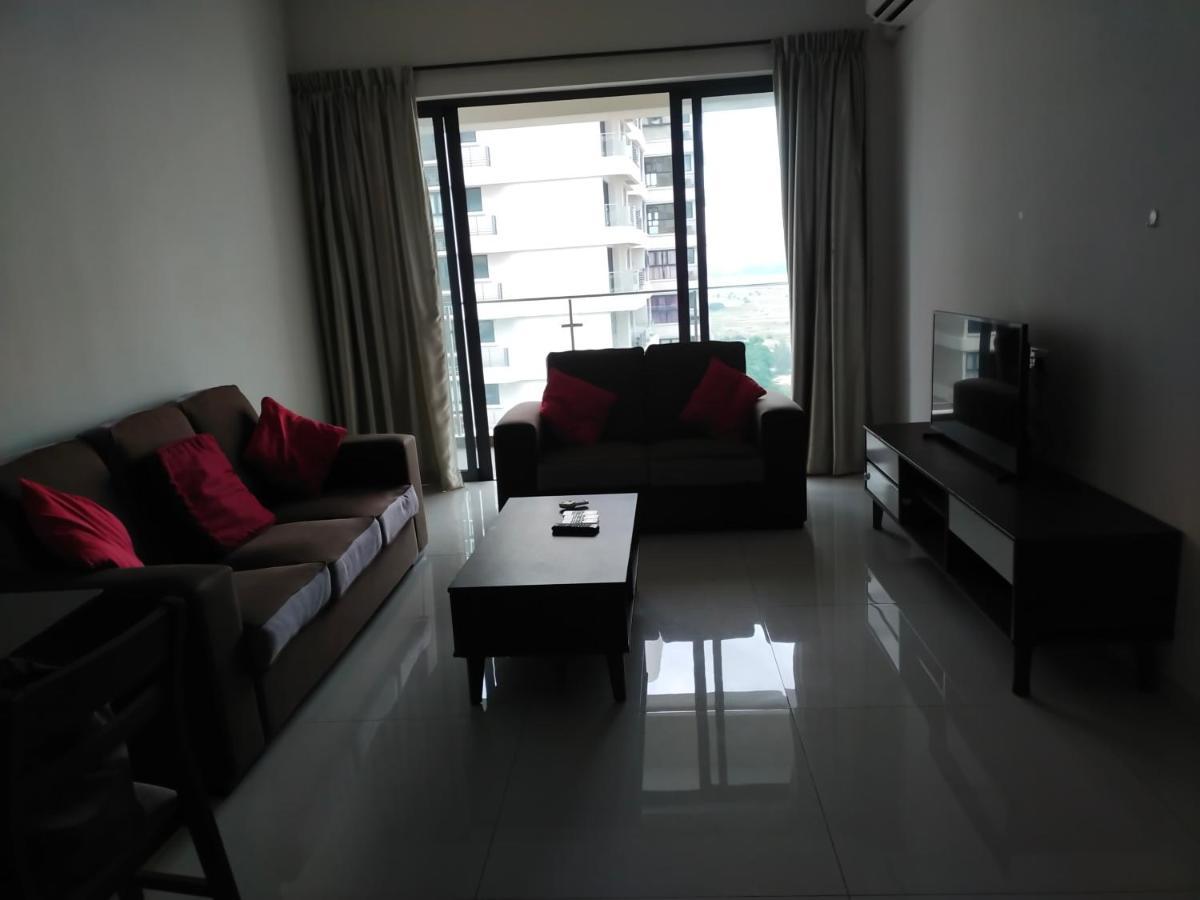 Rainbow Homestay Johor Bahru Exterior photo